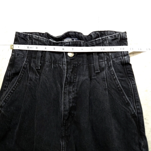 Abercrombie and Fitch| Black High-Waisted Mom Jeans Jeans Acid Wash - Picture 9 of 11